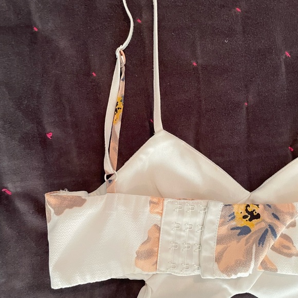 Mahina S white floral mini dress w/ cut outs - Picture 6 of 6